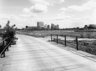 842342 Gezicht op het bouwterrein in de voormalige Johannapolder (Rijnsweerd) te Utrecht, bestemd voor de bouw van fase ...